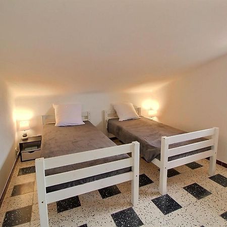 Meuble Trois Etoiles Au Premier Etage D'Une Maison Typique Saint-Cyprien  Exterior photo